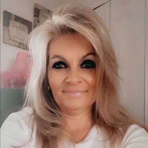 Meet your Posher, Joy